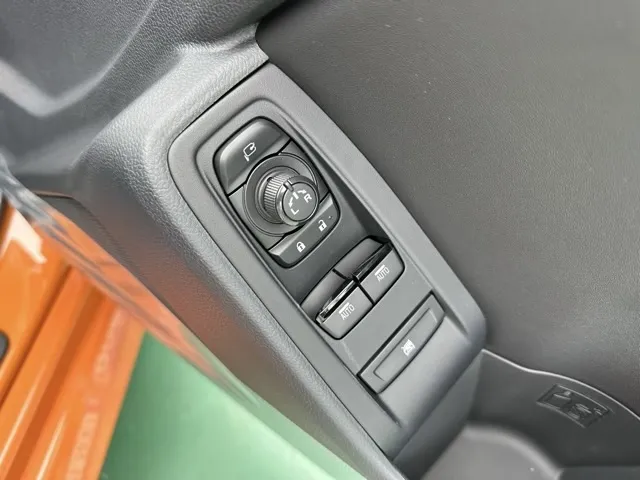 GR86(トヨタ)RZ 10thアニバーサリーLTD 6MT登録済未使用車 8
