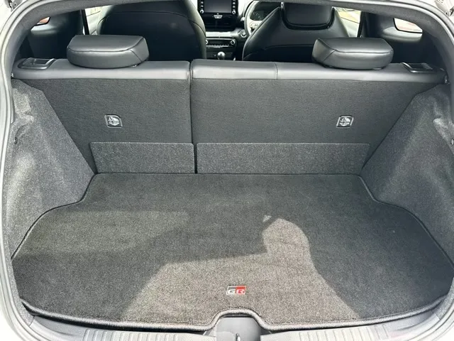 GRヤリス(トヨタ)RZ ハイパフォーマンス ４WD 6MTディーラ-試乗車 9