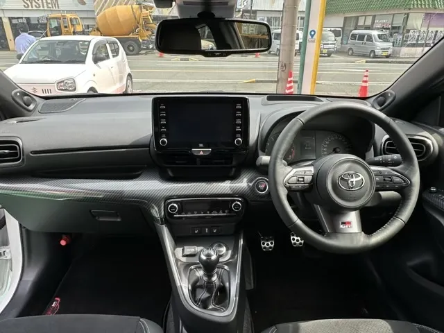 GRヤリス(トヨタ)RZ ハイパフォーマンス ４WD 6MTディーラ-試乗車 6