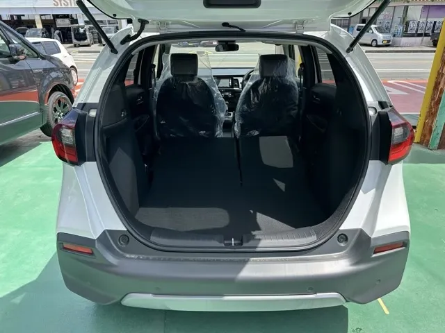 フィット(ホンダ)ＣＲＯＳＳＴＡＲ（クロスター）登録済未使用車 9