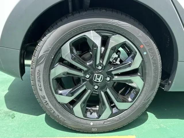 フィット(ホンダ)ＣＲＯＳＳＴＡＲ（クロスター）登録済未使用車 11
