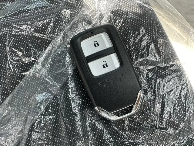 フィット(ホンダ)ＣＲＯＳＳＴＡＲ（クロスター）登録済未使用車 13