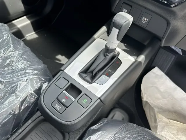フィット(ホンダ)ＣＲＯＳＳＴＡＲ（クロスター）登録済未使用車 21