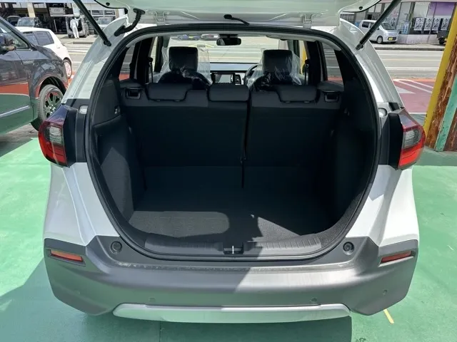 フィット(ホンダ)ＣＲＯＳＳＴＡＲ（クロスター）登録済未使用車 8