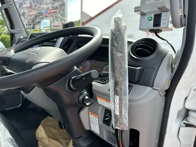 キャンター(三菱)３ｔ ローダースライドダンプレンタ登録済未使用車 16