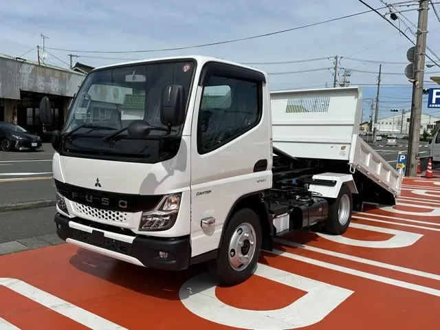 キャンター(三菱)３ｔ ローダースライドダンプレンタ登録済未使用車 1