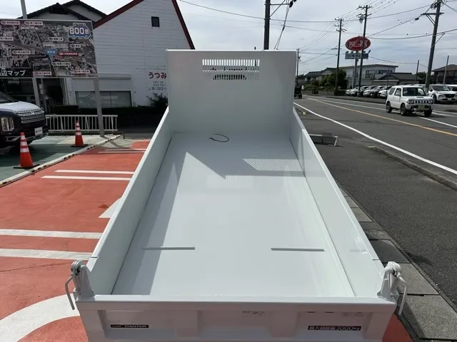 キャンター(三菱)３ｔ ローダースライドダンプレンタ登録済未使用車 8