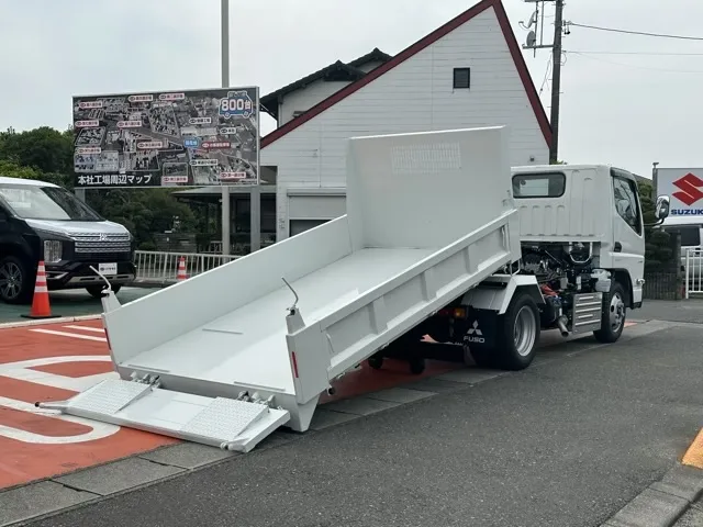 キャンター(三菱)３ｔ ローダースライドダンプレンタ登録済未使用車 3