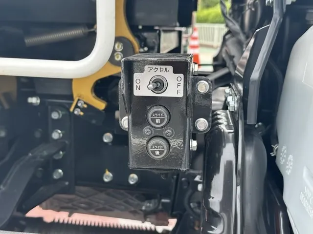 キャンター(三菱)３ｔ ローダースライドダンプレンタ登録済未使用車 7
