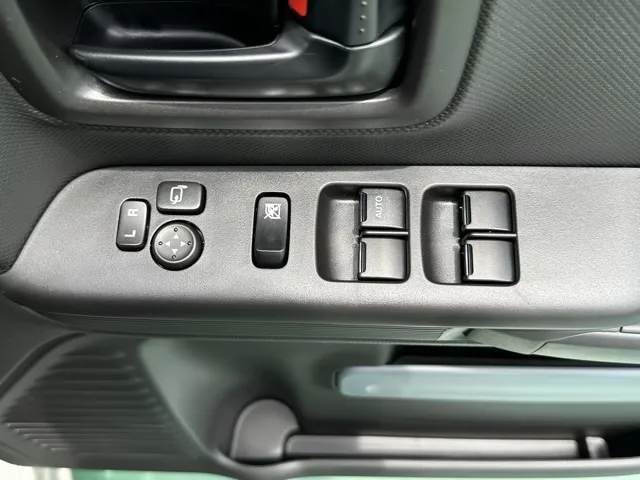 スペーシア(スズキ)ＸＦ ４ＷＤディーラ-試乗車 13