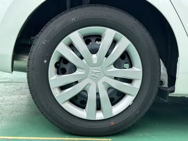 フィット(ホンダ)e：HEV ホームディーラ-試乗車 4