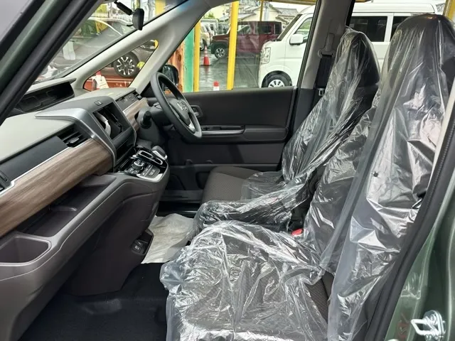 フリード(ホンダ)ハイブリッドG登録済未使用車 3