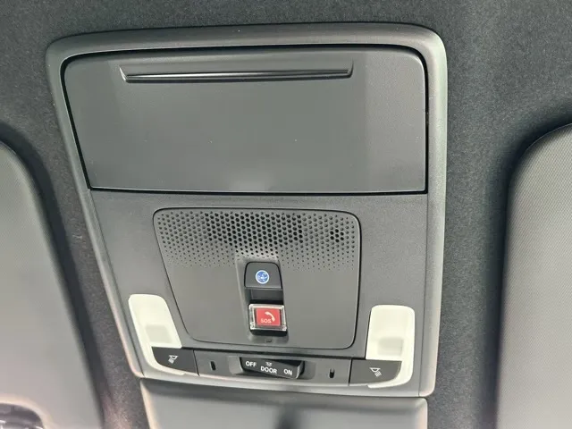 ステップワゴン(ホンダ)e・HEVスパーダ 7人登録済未使用車 23