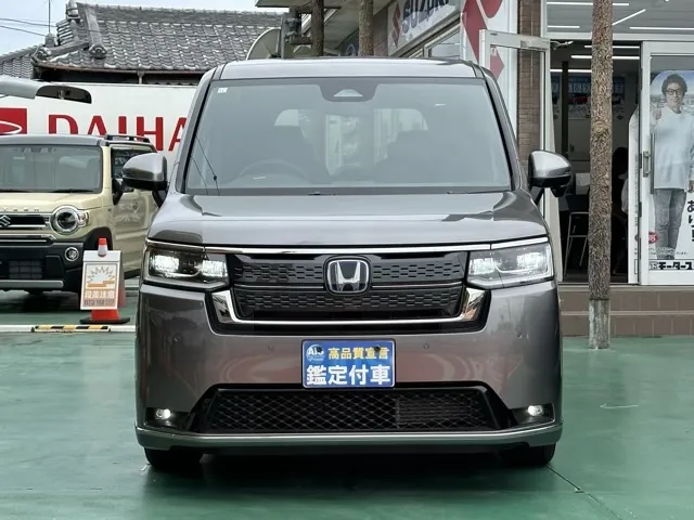 ステップワゴン(ホンダ)e・HEVスパーダ 7人登録済未使用車 27