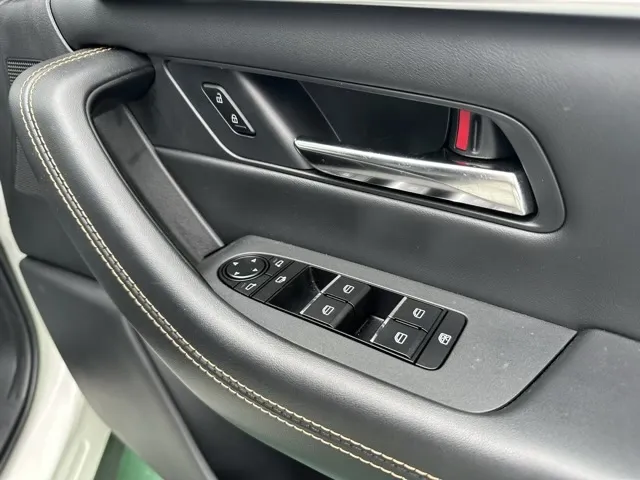 CX-60(マツダ)XD-ハイブリッド エクスクルーシブスポーツ 4WD中古車 13