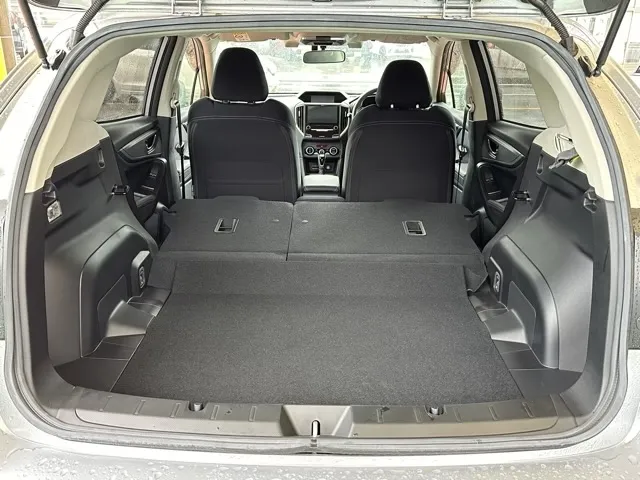 インプレッサ(スバル)2.0i-S アイサイト中古車 10