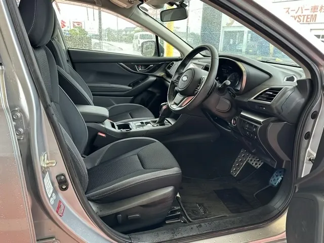 インプレッサ(スバル)2.0i-S アイサイト中古車 12