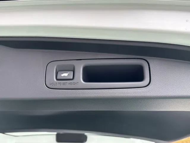 ステップワゴン(ホンダ)e・HEVスパーダ プレミアムライン 7人登録済未使用車 13