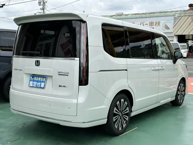 ステップワゴン(ホンダ)e・HEVスパーダ プレミアムライン 7人登録済未使用車 14