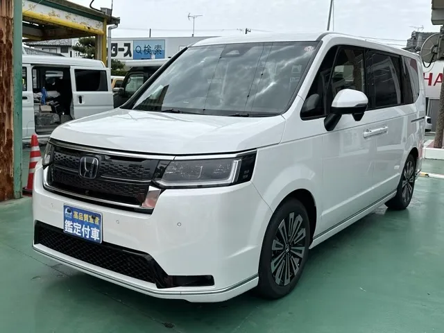 ステップワゴン(ホンダ)e・HEVスパーダ プレミアムライン 7人登録済未使用車 1
