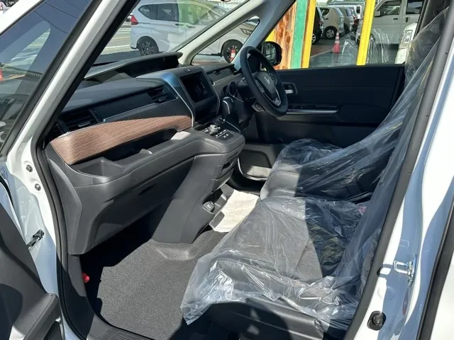 フリード(ホンダ)クロスター登録済未使用車 3
