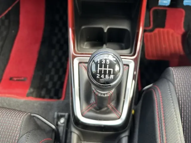 スイフト(スズキ)ベースグレード　セーフティサポート非装着車 MTディーラ-試乗車 18