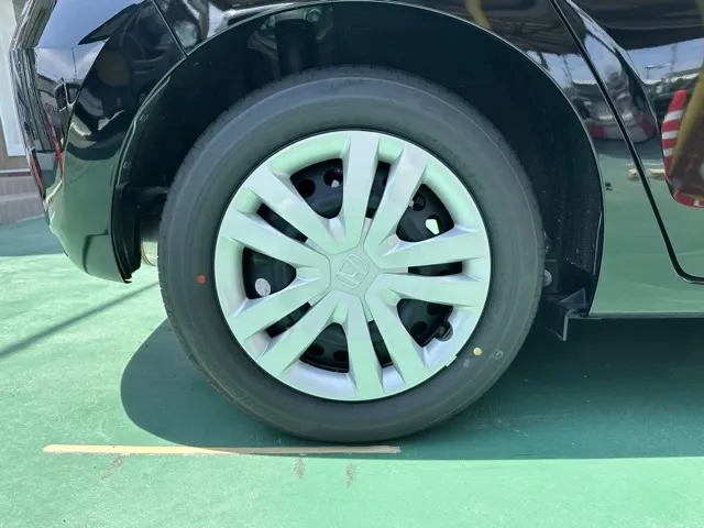 フィット(ホンダ)ベーシック中古車 10
