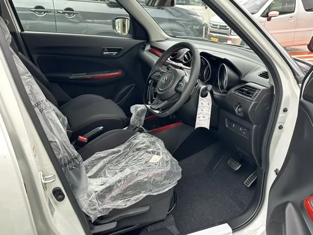 スイフト(スズキ)ベースグレード　セーフティサポート　AT登録済未使用車 12