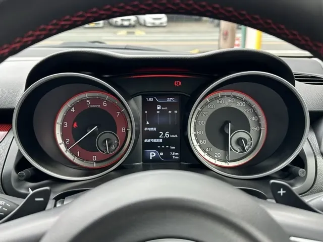 スイフト(スズキ)ベースグレード　セーフティサポート　AT登録済未使用車 17