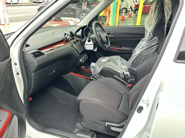 スイフト(スズキ)ベースグレード　セーフティサポート　AT登録済未使用車 3