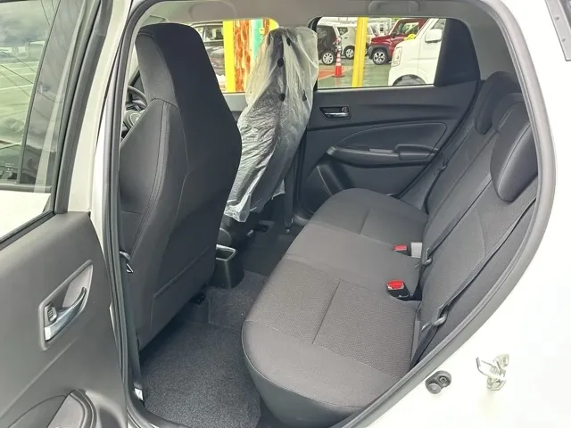 スイフト(スズキ)ベースグレード　セーフティサポート　AT登録済未使用車 4