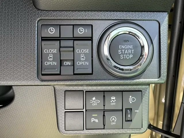 タント(ダイハツ)ファンクロス届出済未使用車 17
