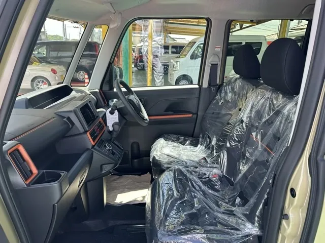タント(ダイハツ)ファンクロス届出済未使用車 3