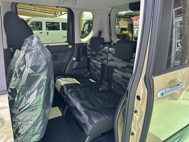 タント(ダイハツ)ファンクロス届出済未使用車 4