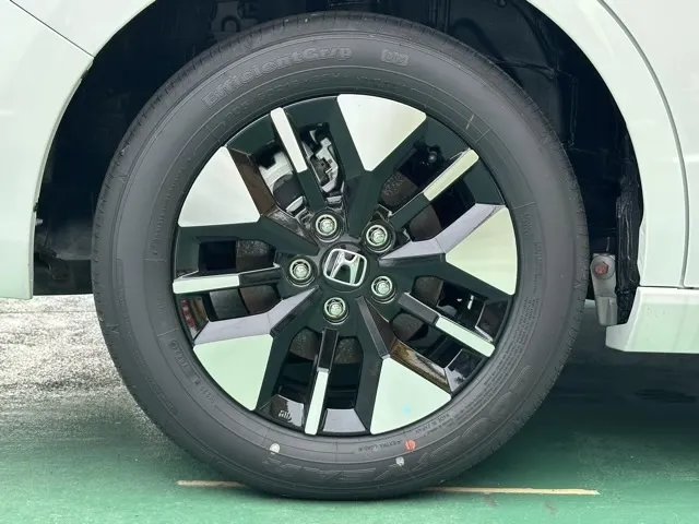 ステップワゴン(ホンダ)エアー 7人登録済未使用車 13