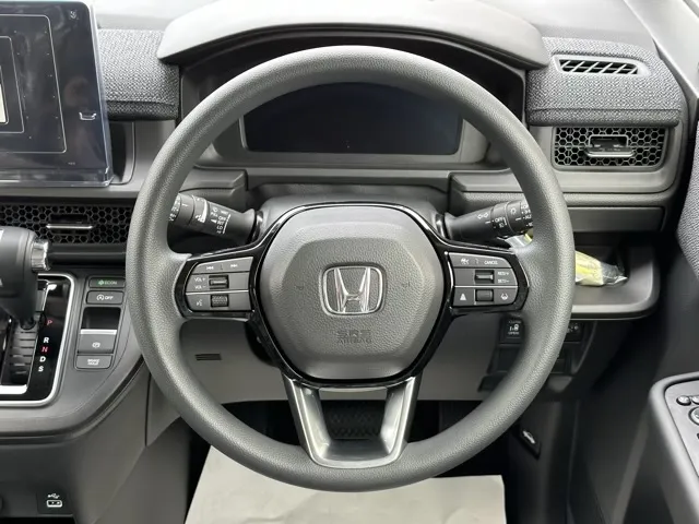 ステップワゴン(ホンダ)エアー 7人登録済未使用車 7