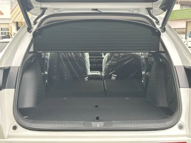 ZR-V(ホンダ)e：HEV Z BSI 後退出庫サポートレス登録済未使用車 9
