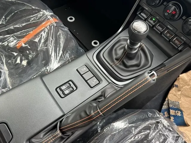 GR86(トヨタ)RZ 10thアニバーサリーLTD 6MT登録済未使用車 17