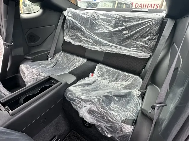 GR86(トヨタ)RZ 10thアニバーサリーLTD 6MT登録済未使用車 4