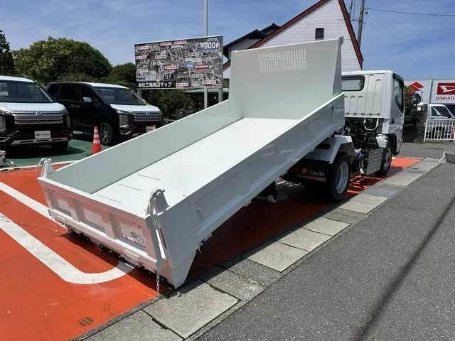 キャンター(三菱)３ｔ ローダースライドダンプレンタ登録済未使用車 12