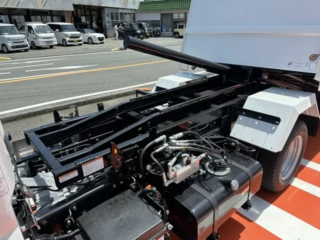 キャンター(三菱)３ｔ ローダースライドダンプレンタ登録済未使用車 6