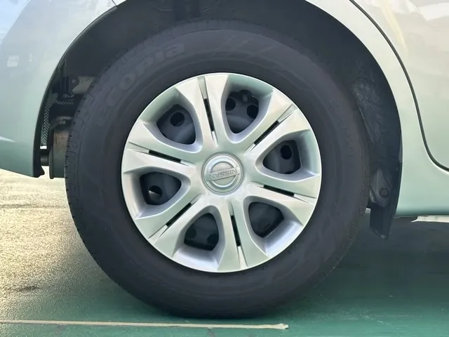 ノート(ニッサン)Ｘ中古車 9