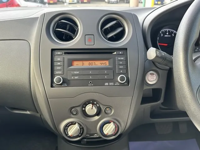 ノート(ニッサン)Ｘ中古車 17