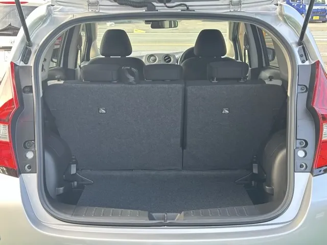 ノート(ニッサン)Ｘ中古車 6