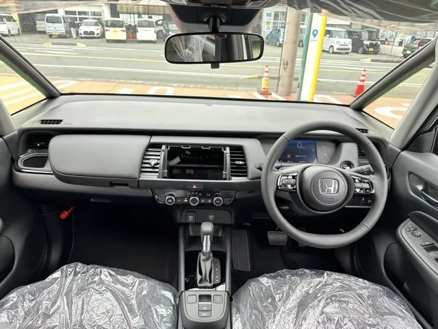 フィット(ホンダ)e：HEV ホーム ブラックスタイル登録済未使用車 5