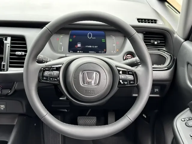 フィット(ホンダ)e：HEV ホーム ブラックスタイル登録済未使用車 6