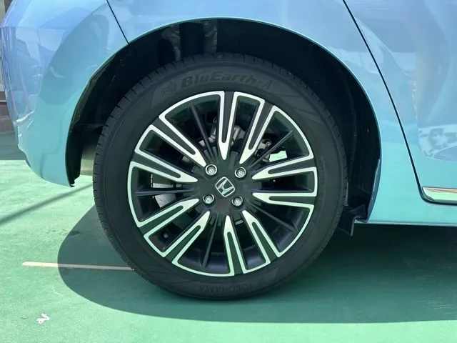 フィット(ホンダ)e：HEV リュクスディーラ-試乗車 12