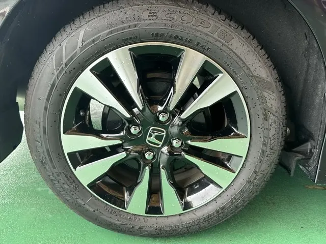 シャトル(ホンダ)ハイブリッド X ホンダセンシング中古車 12