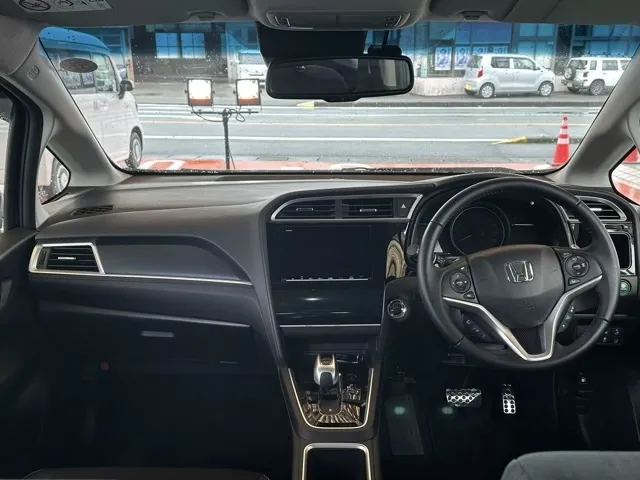 シャトル(ホンダ)ハイブリッド X ホンダセンシング中古車 5