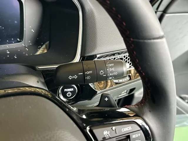 シビック(ホンダ)e：HEVディーラ-試乗車 15